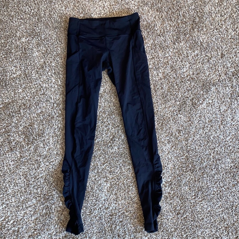 Lululemon leggings.